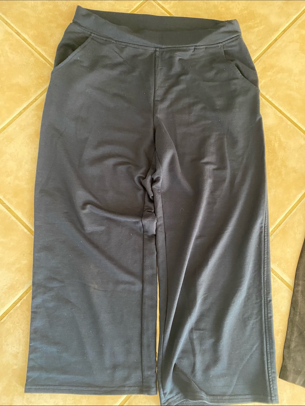 Bundle of 3 Woman Wide-Leg Lounge Pants